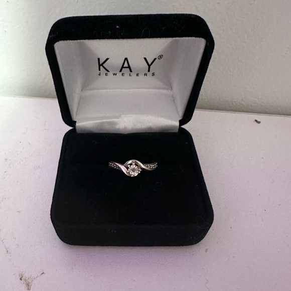 Kay jewelers promise ring size 5 - Picture 1 of 5
